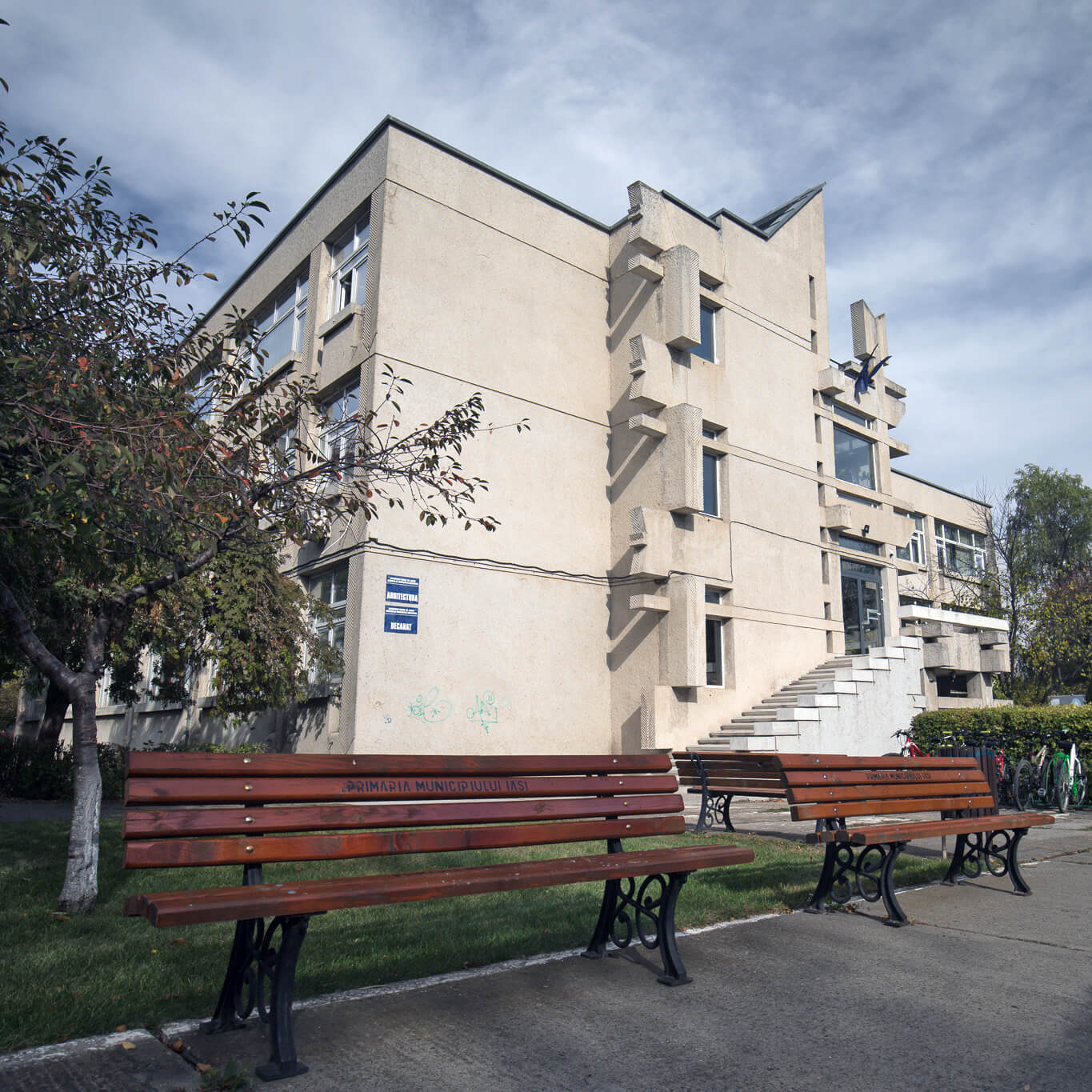 Facultatea de arhitectură „G.M. Cantacuzino”