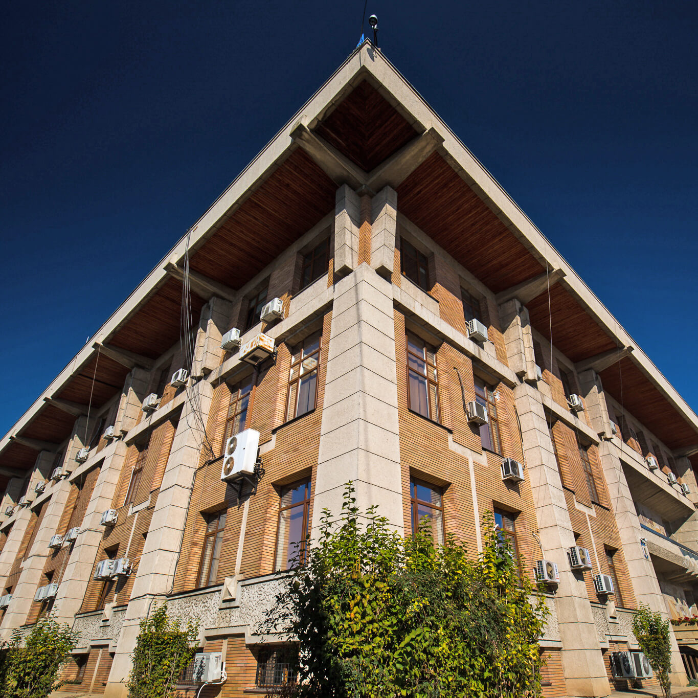 Casa pătrată – Consiliul Județean Iași