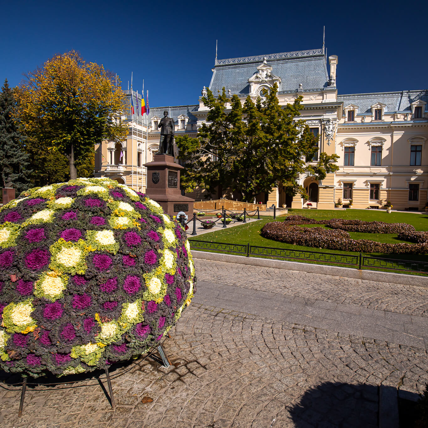 Palatul Roznovanu