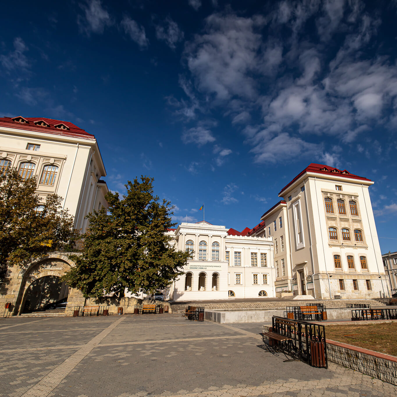 Universitatea de Medicină şi Farmacie „Grigore T. Popa”
